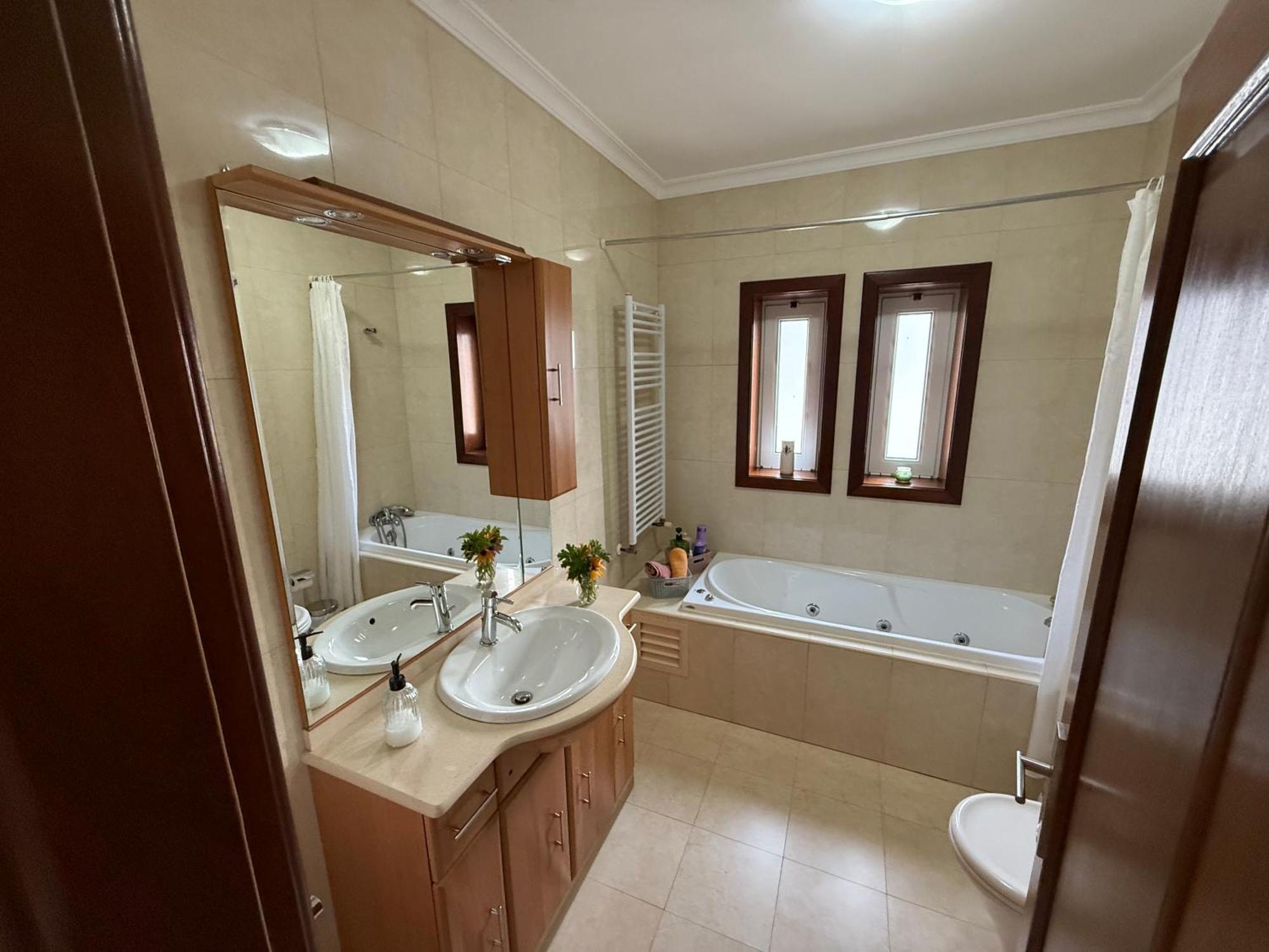 Cerdeirinhas De Basto "Piso Q 4" Apartment Canedo de Basto Exterior photo